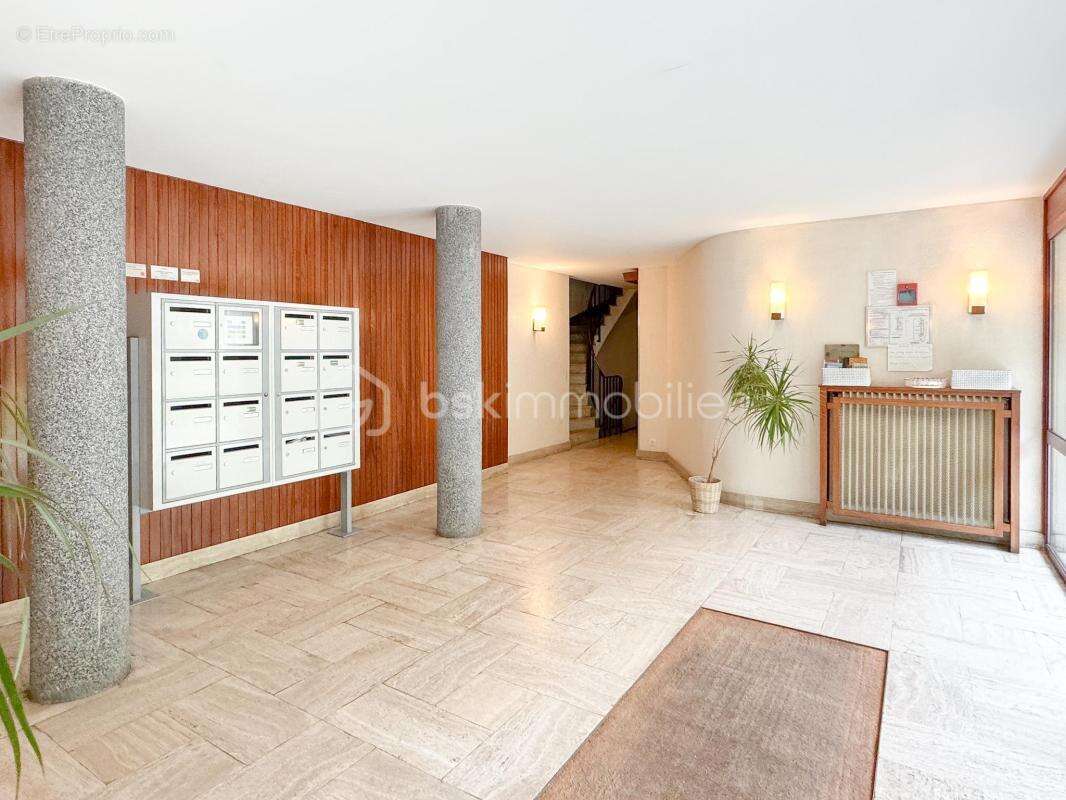 Appartement à LE PLESSIS-ROBINSON