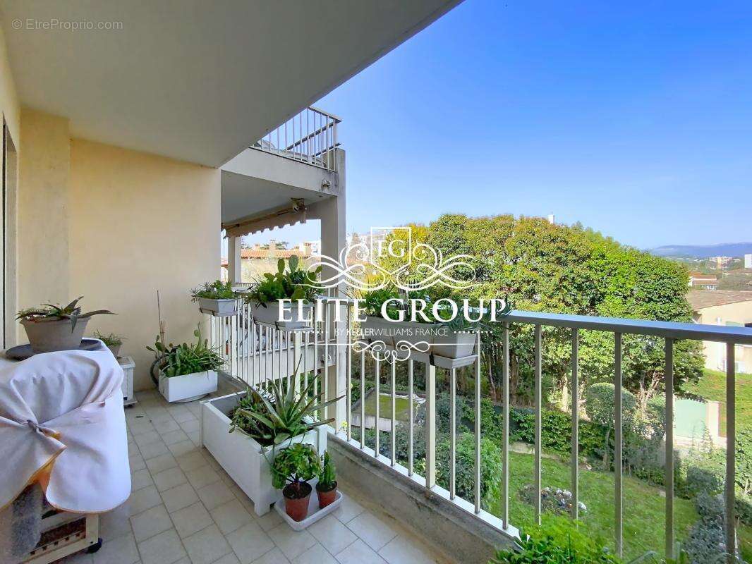 Appartement à LE CANNET