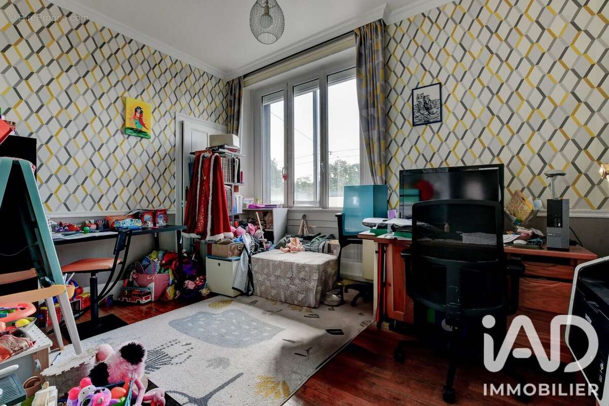 Photo 9