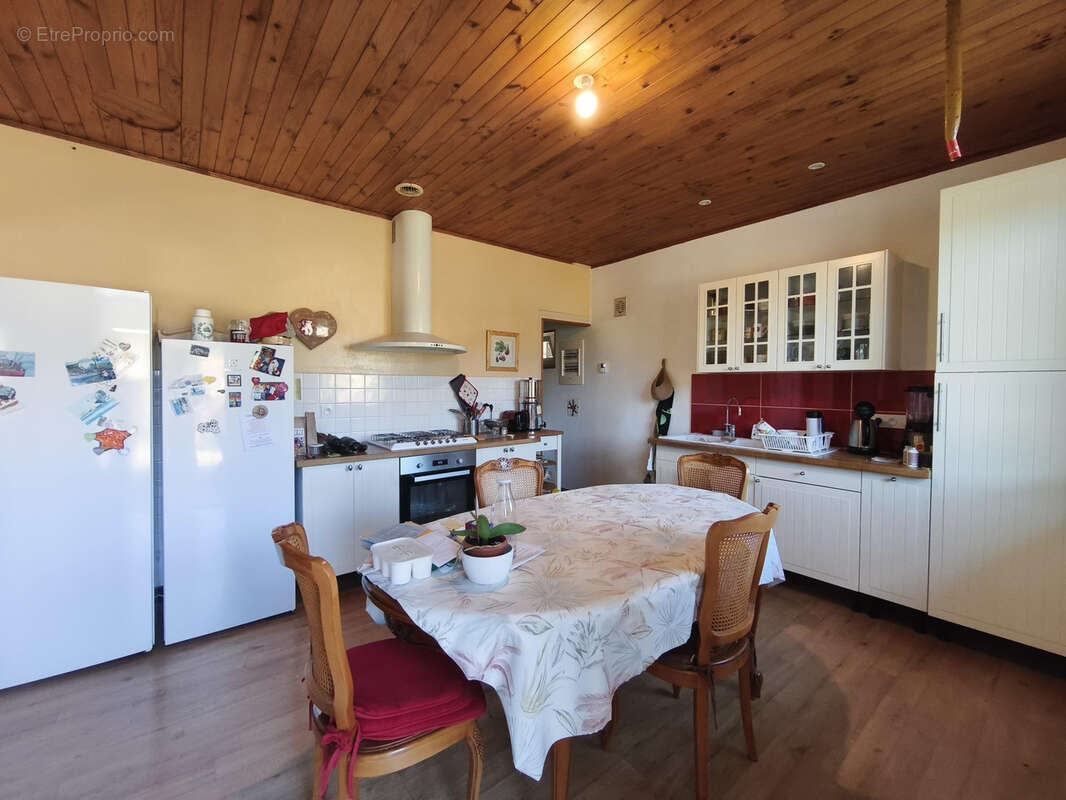 maison de plain pied sur 8700m2 de terrain - photo 13