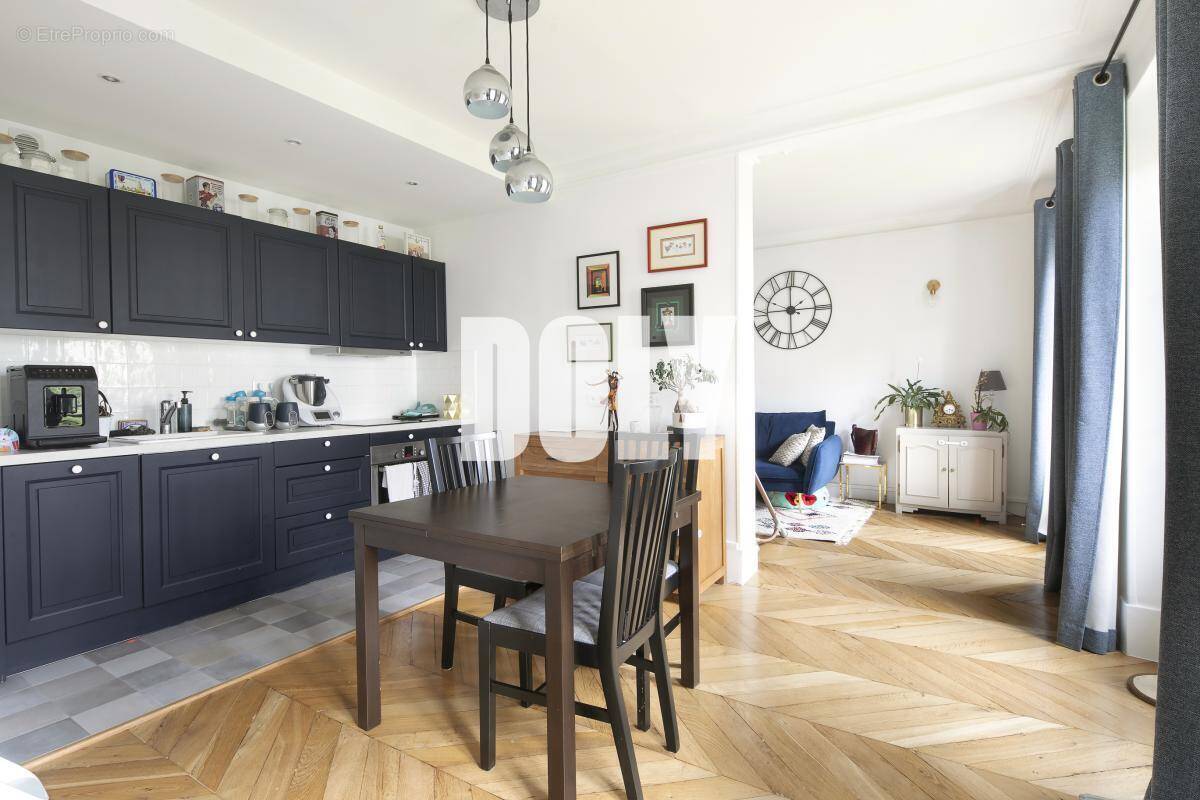 Appartement à LEVALLOIS-PERRET