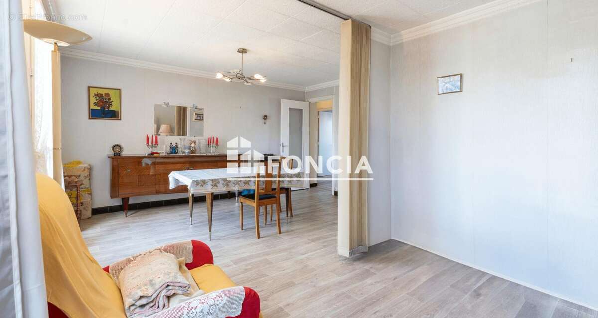Appartement à LYON-8E