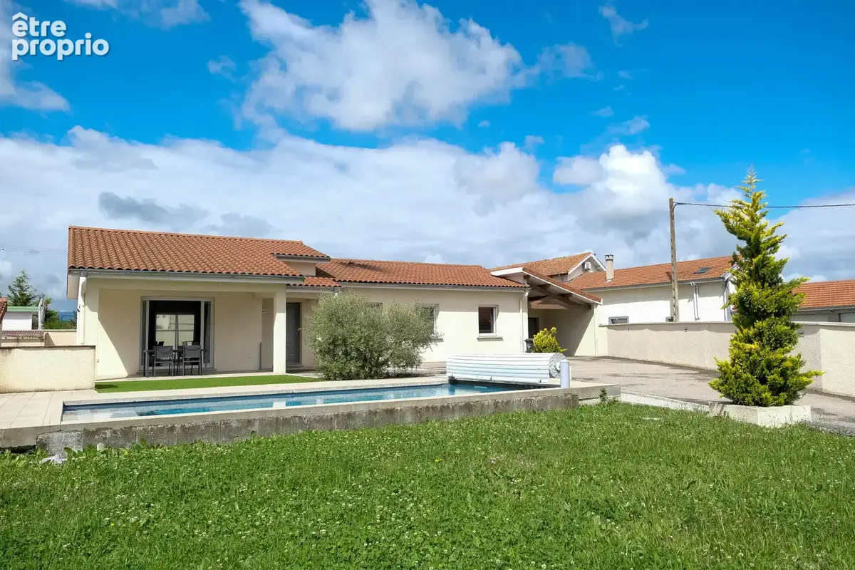 Maison à SURY-LE-COMTAL