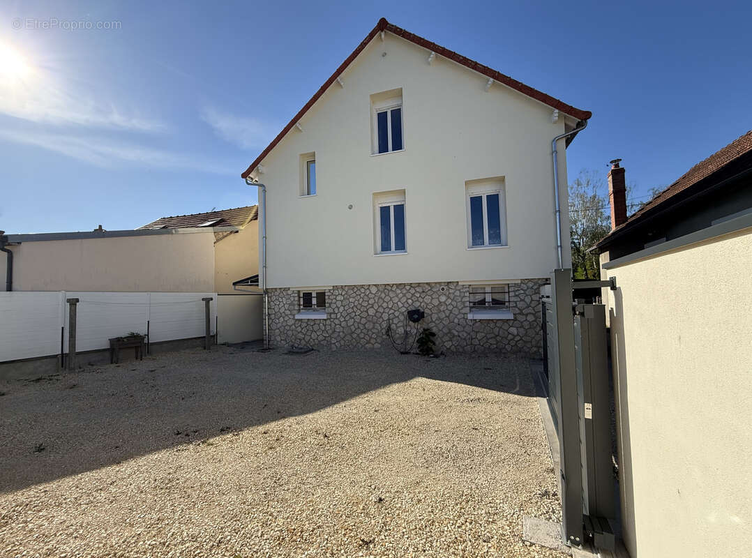 Maison à SALBRIS