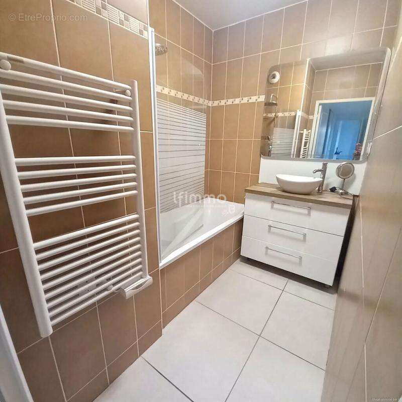 Appartement à MARSEILLE-13E