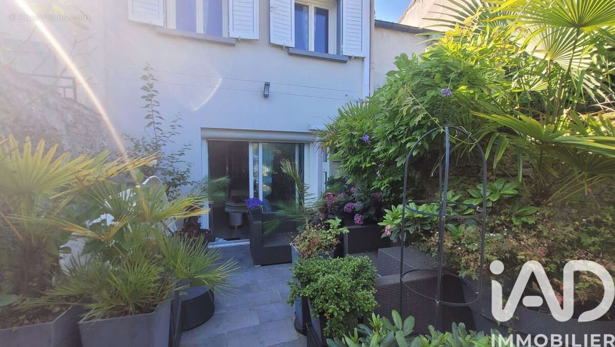 Photo 2 - Maison à LAGNY-SUR-MARNE