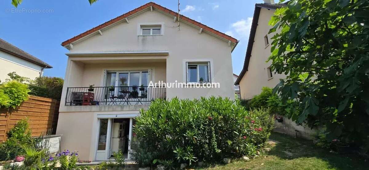 Maison à SUCY-EN-BRIE