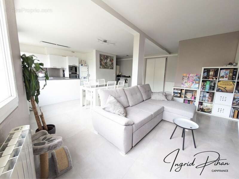 Appartement à COLOMBES