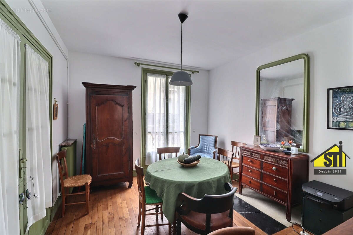 Appartement à PARIS-14E