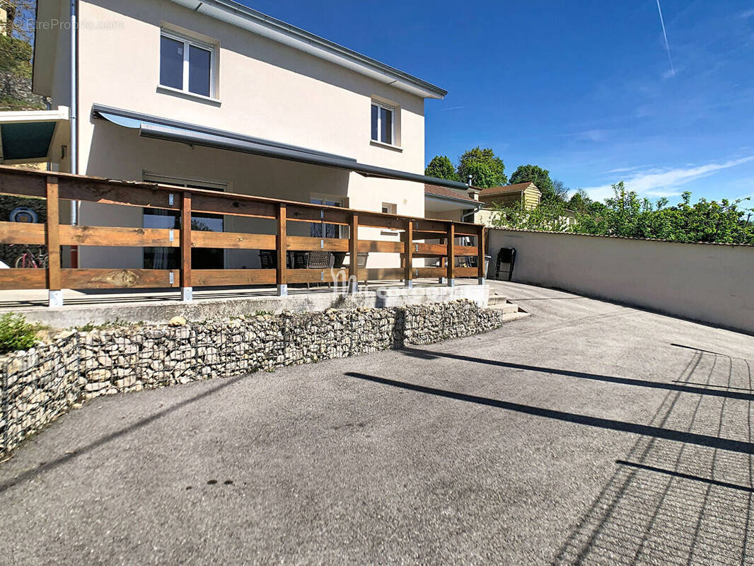 Maison à PONT-D'AIN