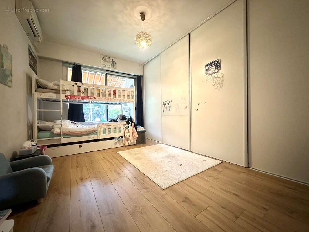 Appartement à ROQUEBRUNE-CAP-MARTIN