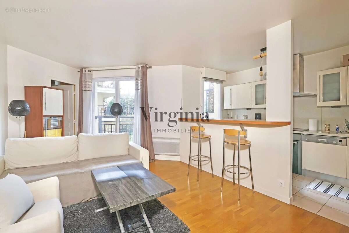 Appartement à CHARENTON-LE-PONT