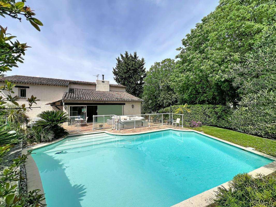 Maison à MOUGINS
