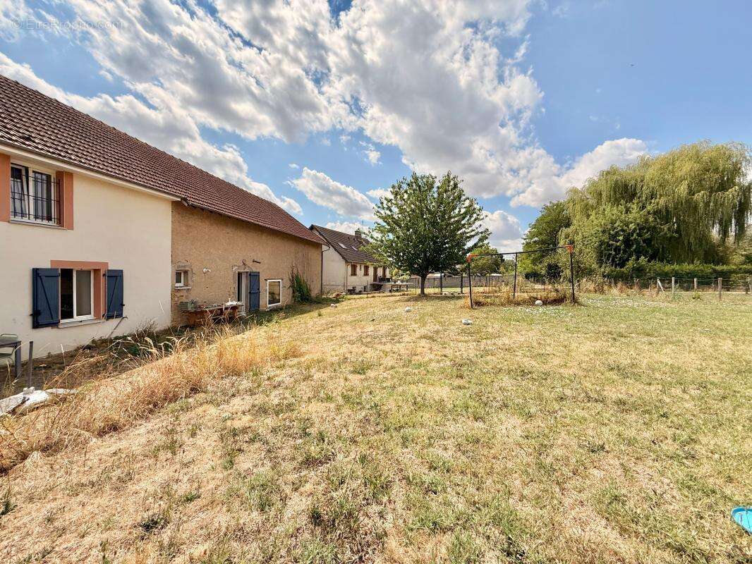 Maison À Vendre Athée 142m² , 3 chambres ,2062m² de terrain - photo 13