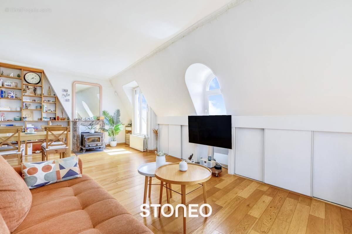 Appartement à PARIS-9E