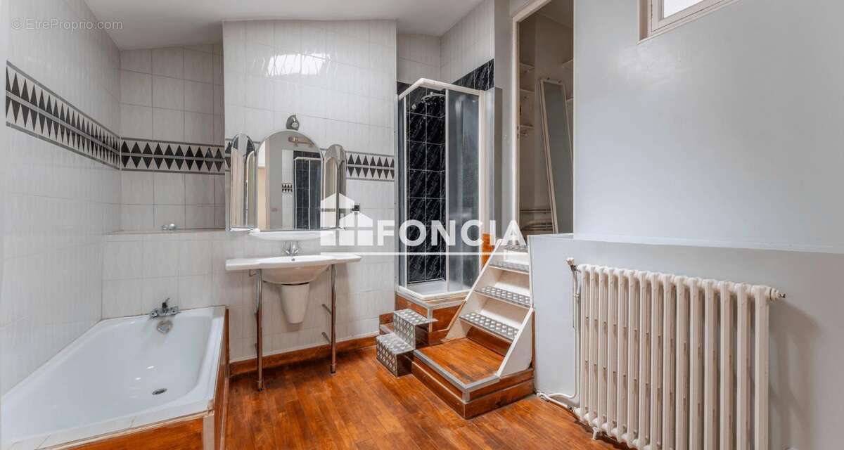 Appartement à BORDEAUX