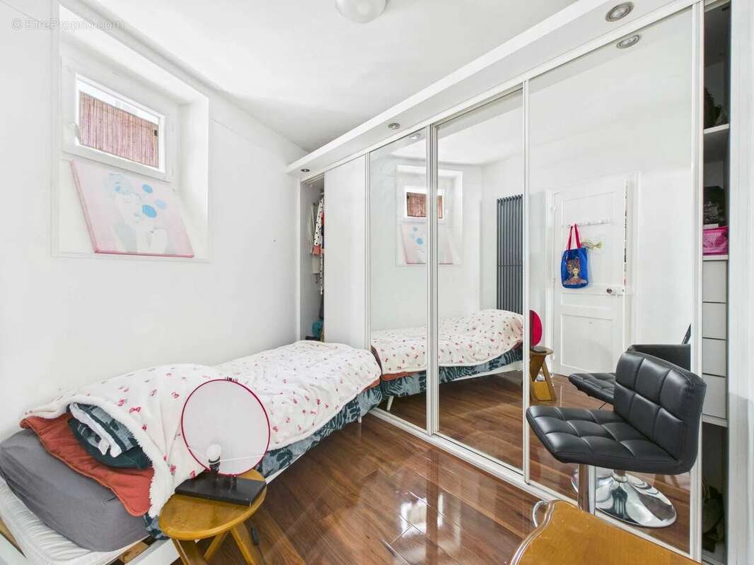 Appartement à PARIS-8E