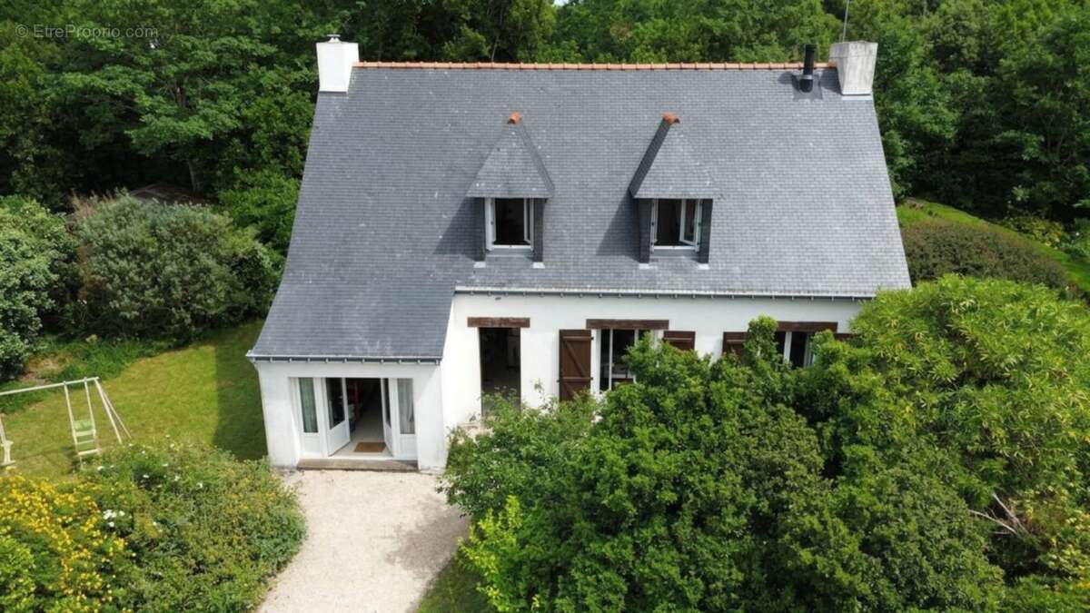 Maison à LARMOR-BADEN