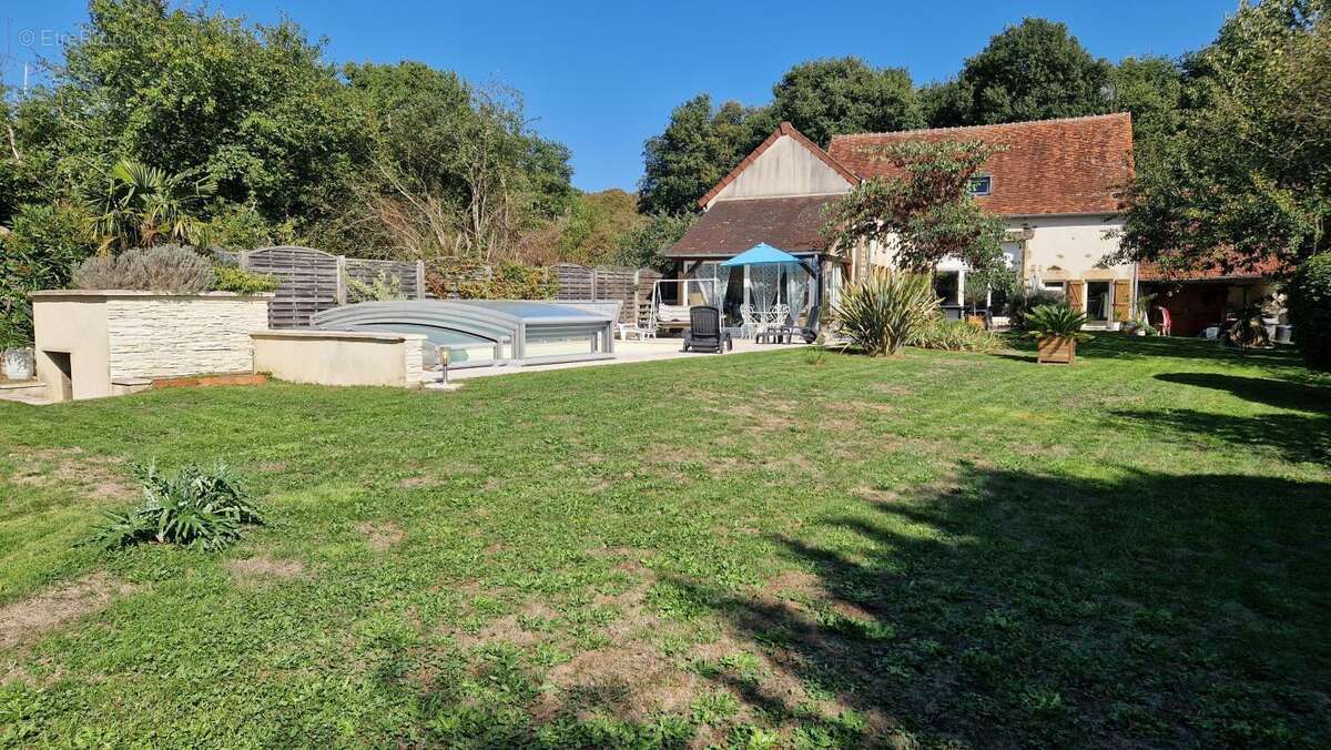 Maison à CHASSIGNOLLES