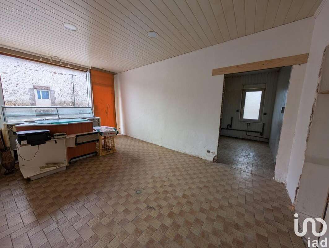 Photo 4 - Commerce à DANZE