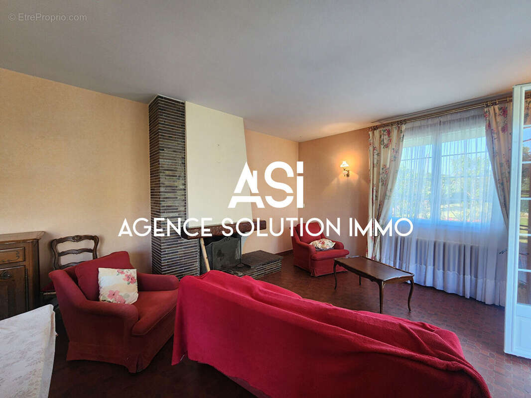 Maison à VILLAINES-LA-JUHEL