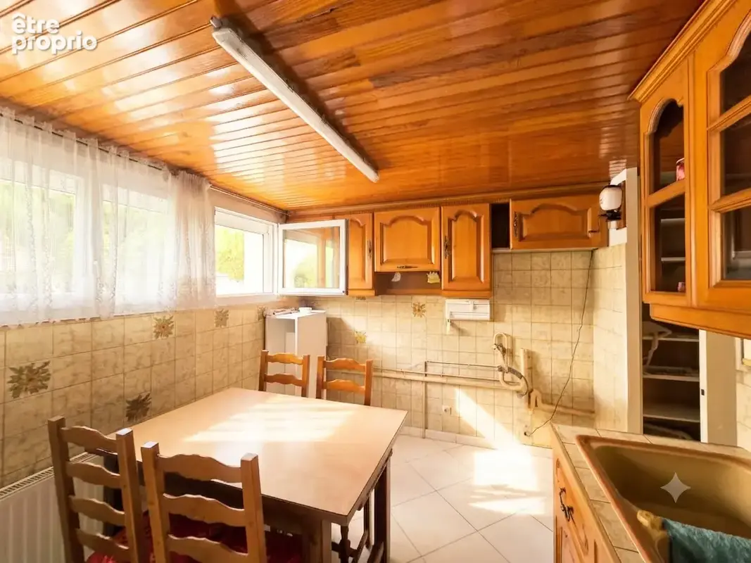 Charmante maison de 120 mètres carrés habitables sur un terrain arboré de 329 mètres carrés, - photo 4