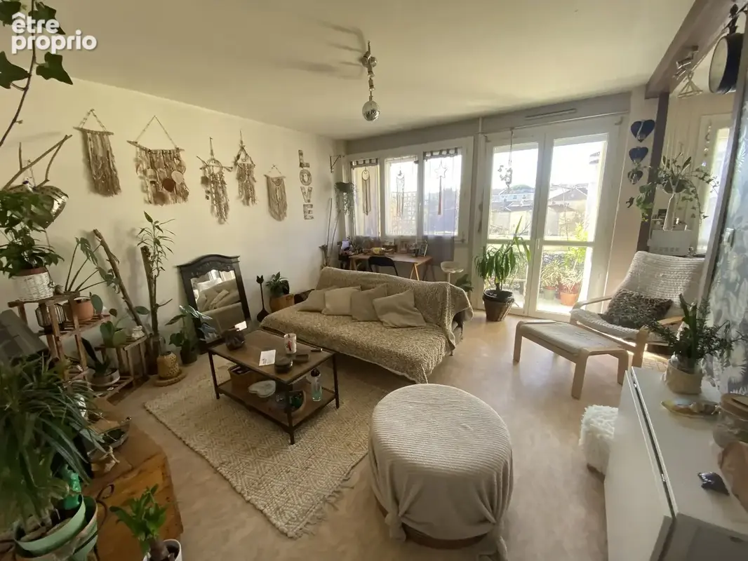 Appartement T3 avec balcon et cave - photo 2