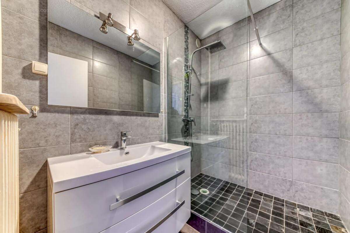 Appartement à VENISSIEUX