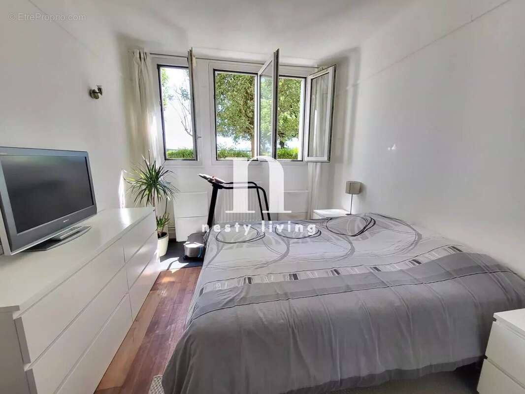 Appartement à SURESNES