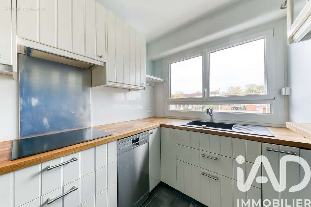 Photo 7 - Appartement à LE PLESSIS-BOUCHARD