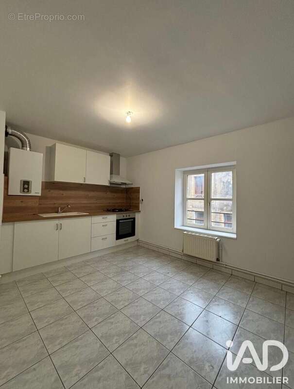 Appartement 370 m² à Sedan  - photo 4