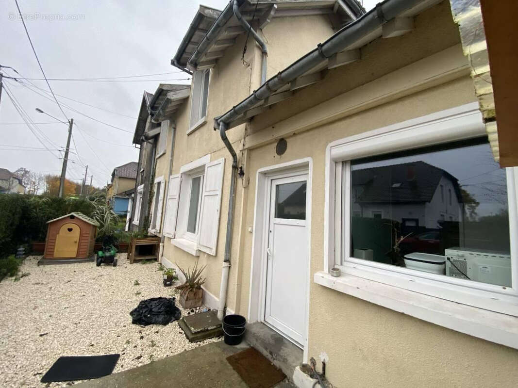 Autre à MERICOURT