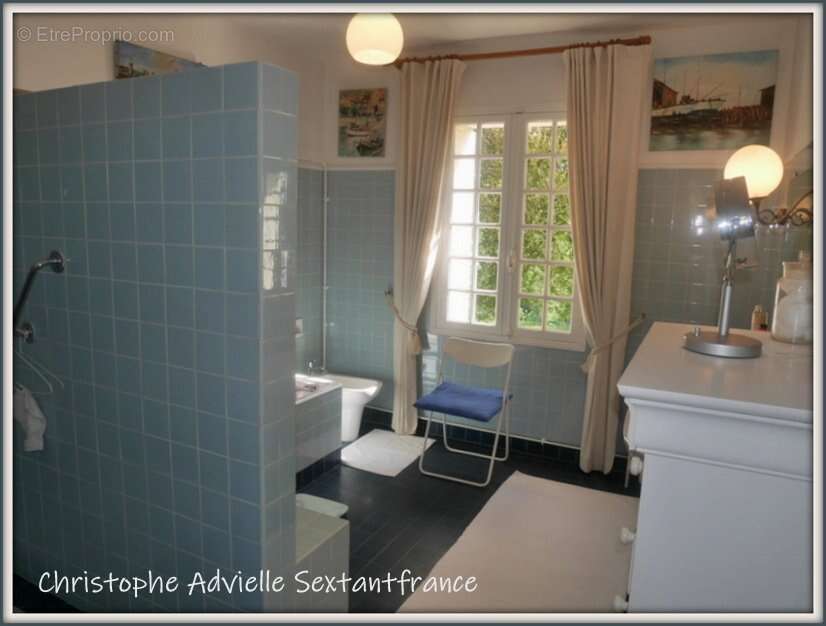 3 maisons en pierres, chartreuse, colombier et périgourdine, chai, dépendances, piscine sur 3 Ha - photo 10