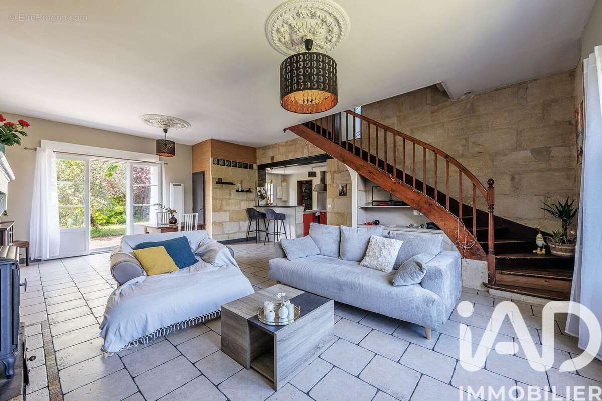 Photo 2 - Maison à BLANQUEFORT