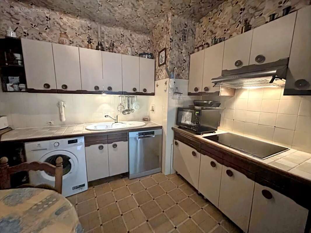 Appartement à MARSEILLE-6E