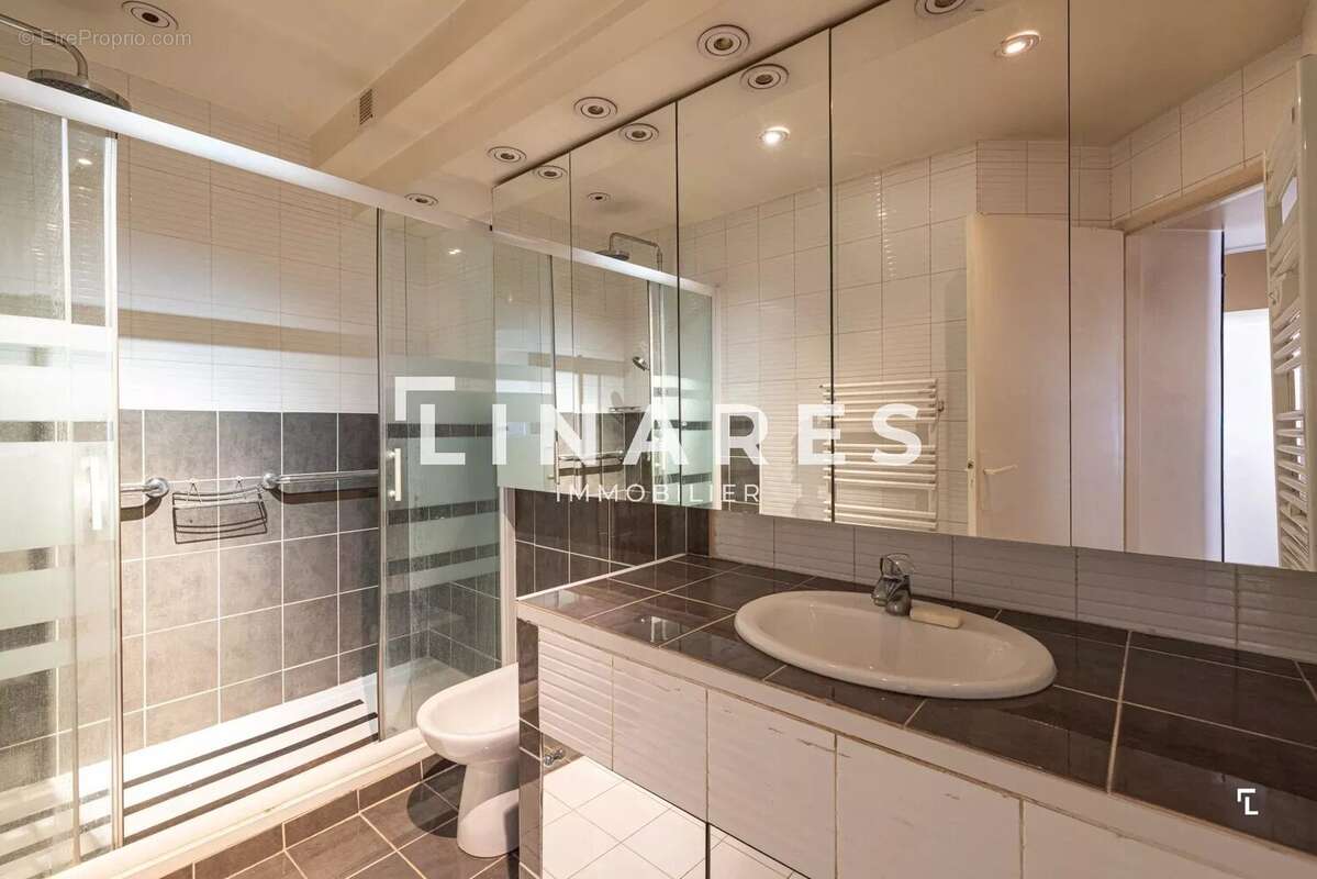 LE PATIO VERT - Appartement T3 de 101 m2 - Terrasse - Jardin - 13008 - photo 9