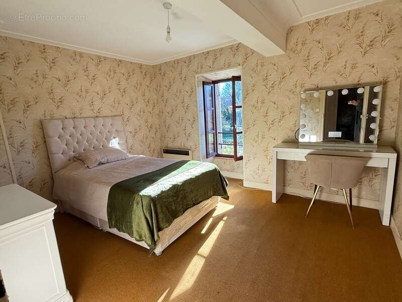 Maison à BUSSIERE-DUNOISE