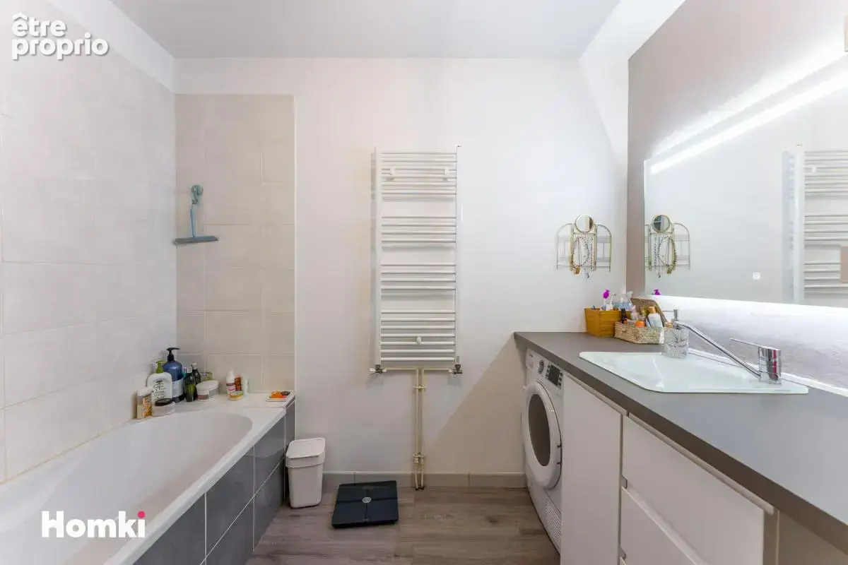 LA CHAPELLE-SUR-ERDRE – T3 traversant dernier étage – Balcon 11,60 m² – 2 parkings – Box - photo 8