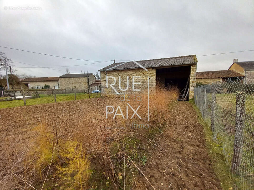 Terrain Angliers 415 m2 avec grange - photo 3