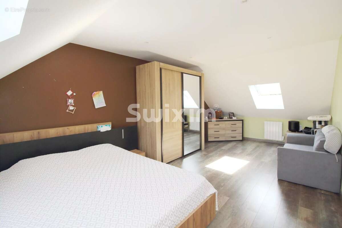 Appartement T5 avec garage, cave et grenier - photo 6