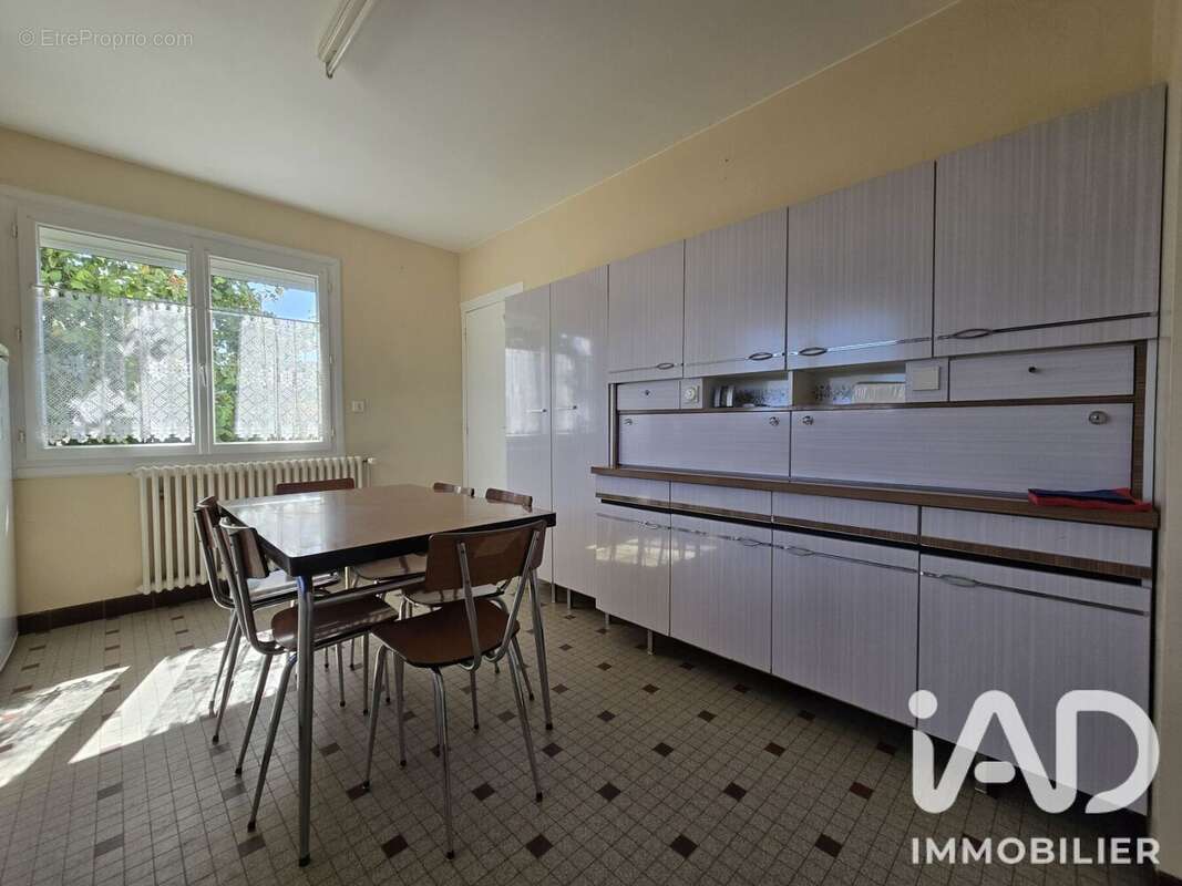Maison 129 m² à Sainte-Verge  - photo 6