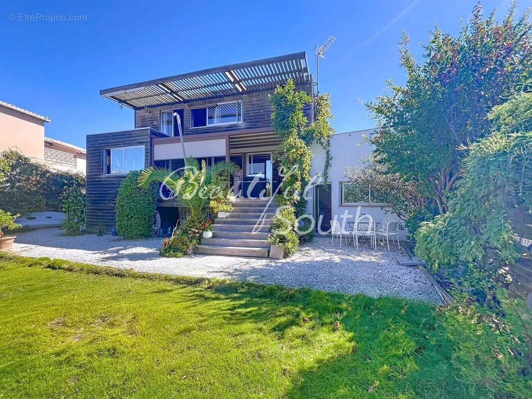 Maison à SAINT-CYPRIEN