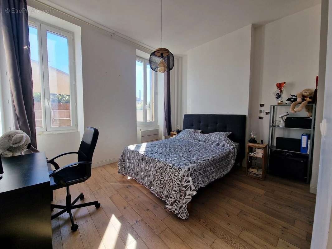 Appartement à MARSEILLE-6E