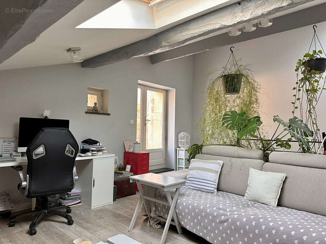 Appartement à POUILLY-LE-MONIAL