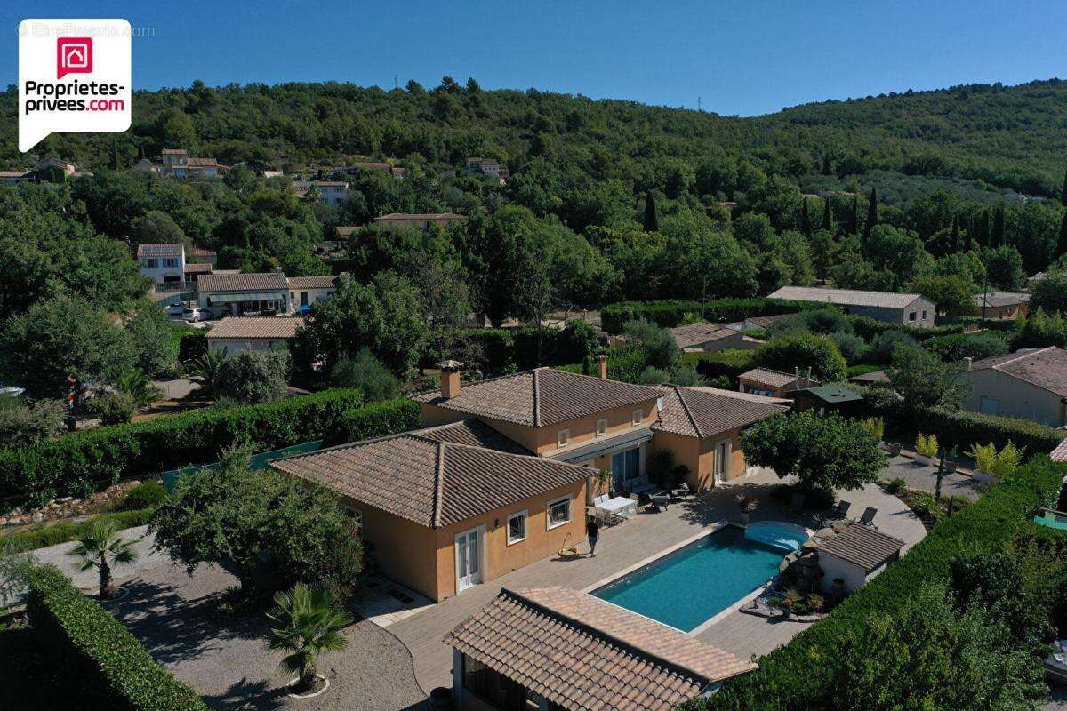Maison à SAINT-CEZAIRE-SUR-SIAGNE