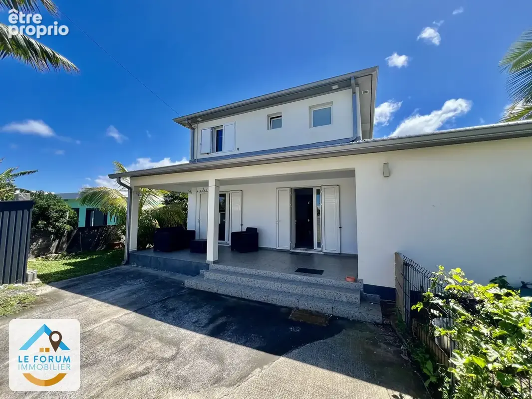 Photo Maison à Saint-Joseph au prix de 395 000€