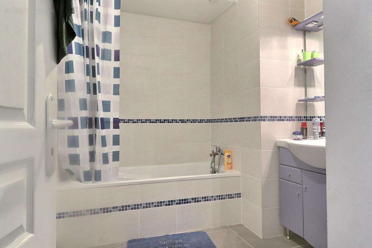 Thueyts, appartement 90m² - photo 5