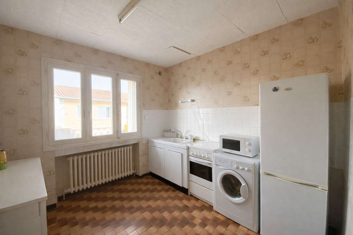 Appartement à SURY-LE-COMTAL