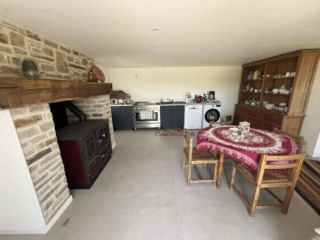 Maison Sarrazac 7 pièce(s) 265 m2 - photo 4