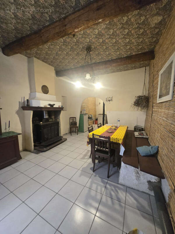 Maison à COURSAN